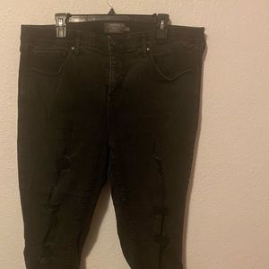Black distressed skinny jeans